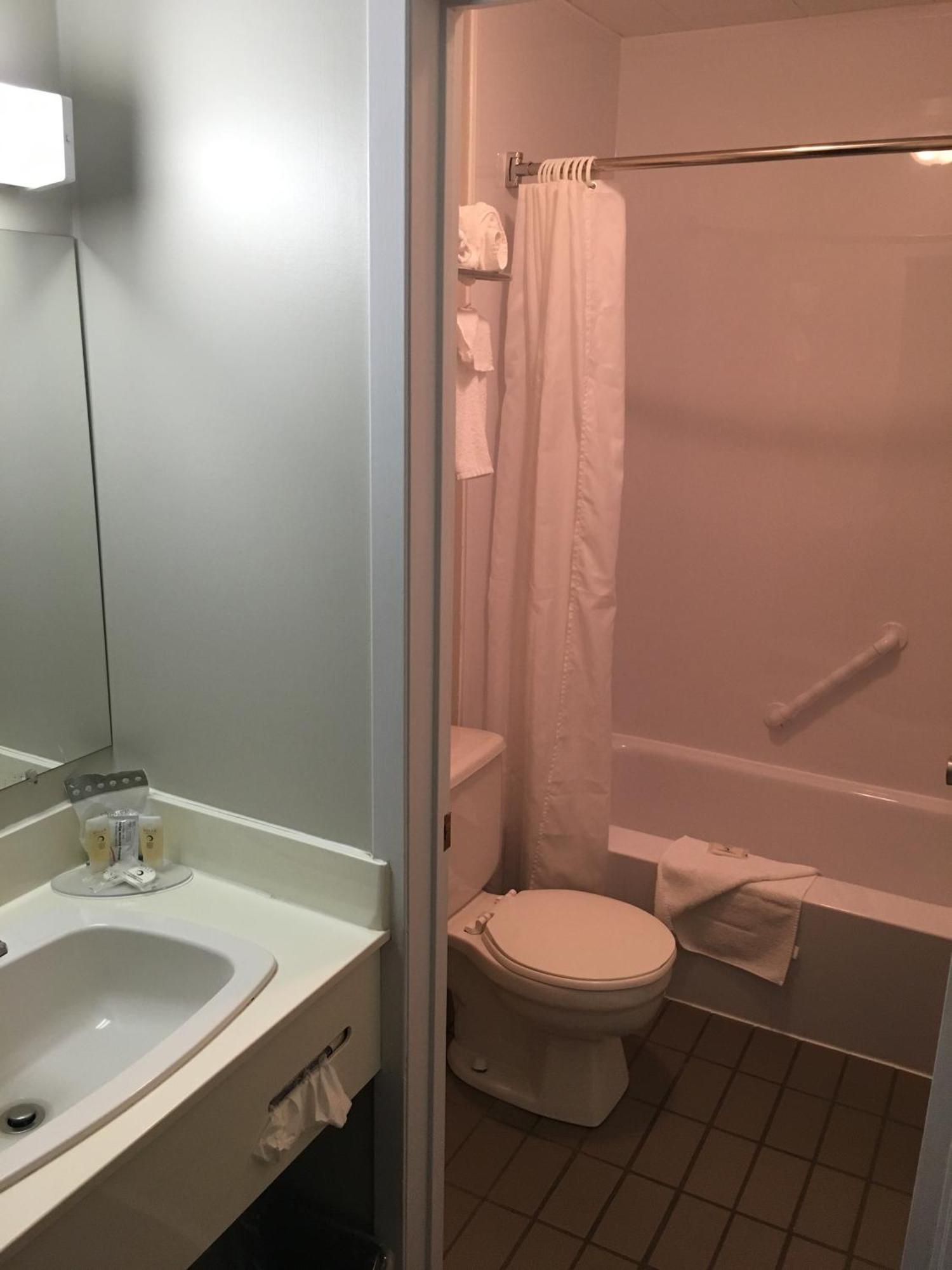 Fairway Inn Сассекс Номер фото
